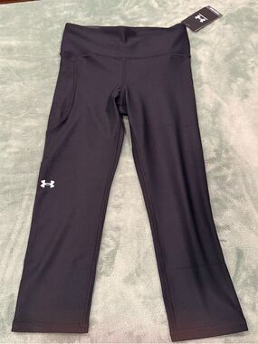 Under Armour HeatGear Capri Leggings Black Compression Women’s SM NWT